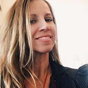 Meet your Posher, Leslie